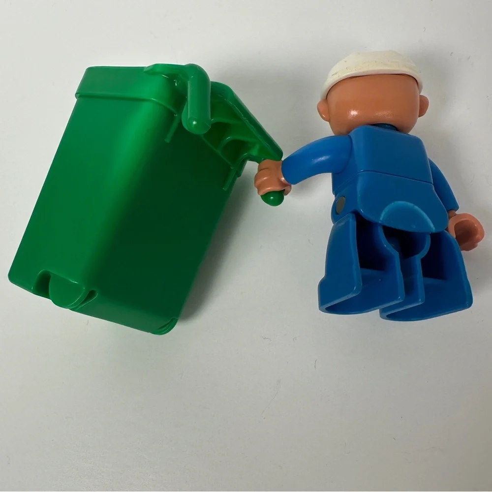 Lego Duplo‎ Garbage Man & Bin HTF - Picture 3 of 4